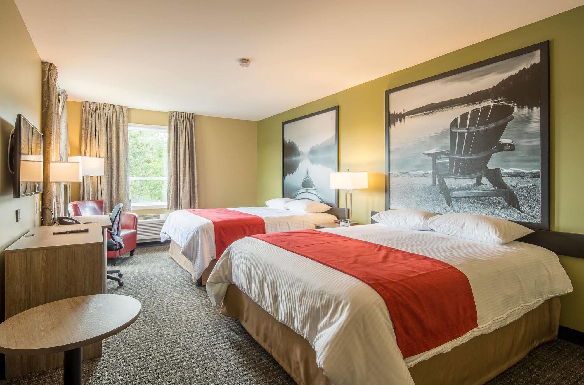 Hotel Super 8 By Wyndham Mont Laurier Exteriér fotografie