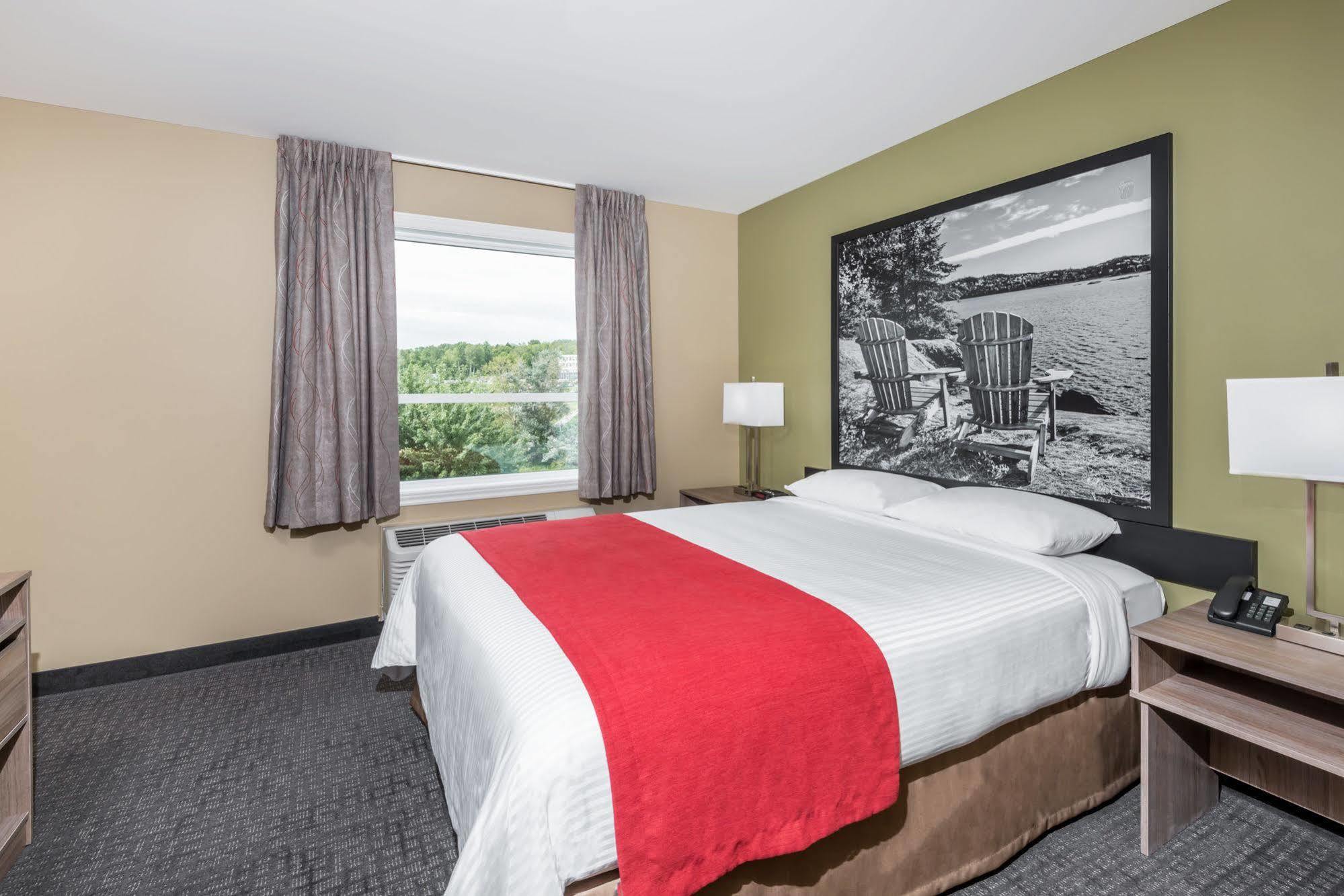Hotel Super 8 By Wyndham Mont Laurier Exteriér fotografie