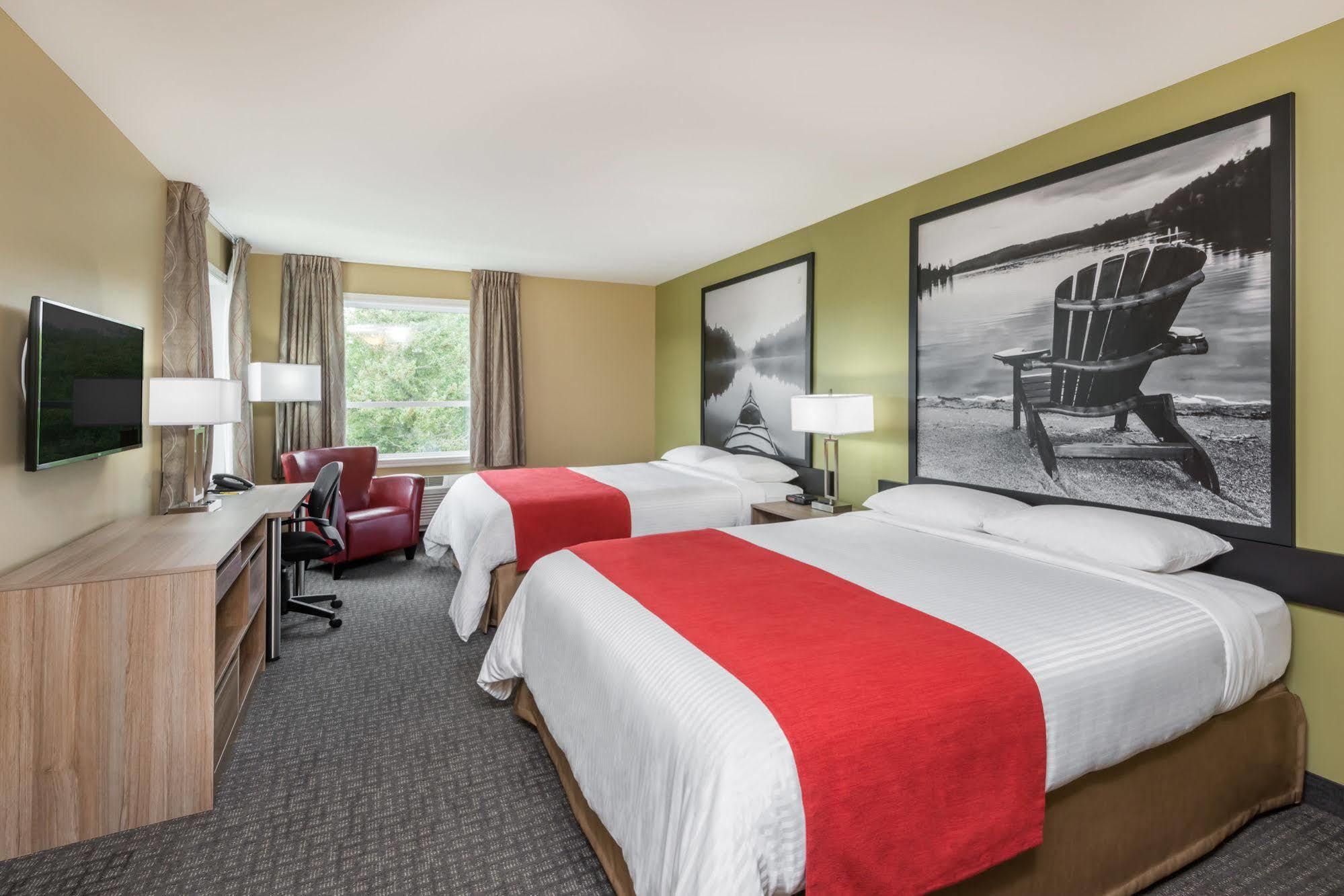 Hotel Super 8 By Wyndham Mont Laurier Exteriér fotografie